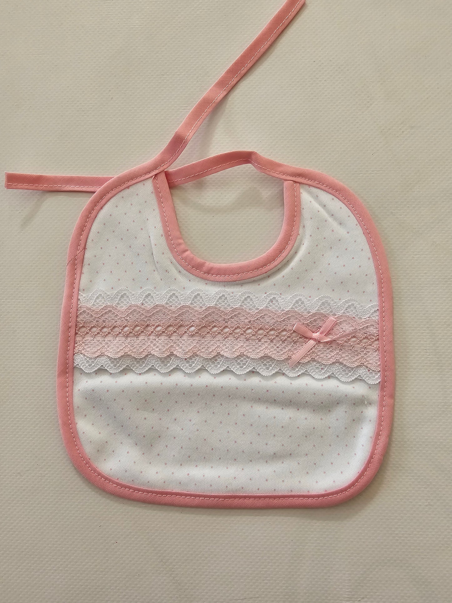 Babero Puntilla