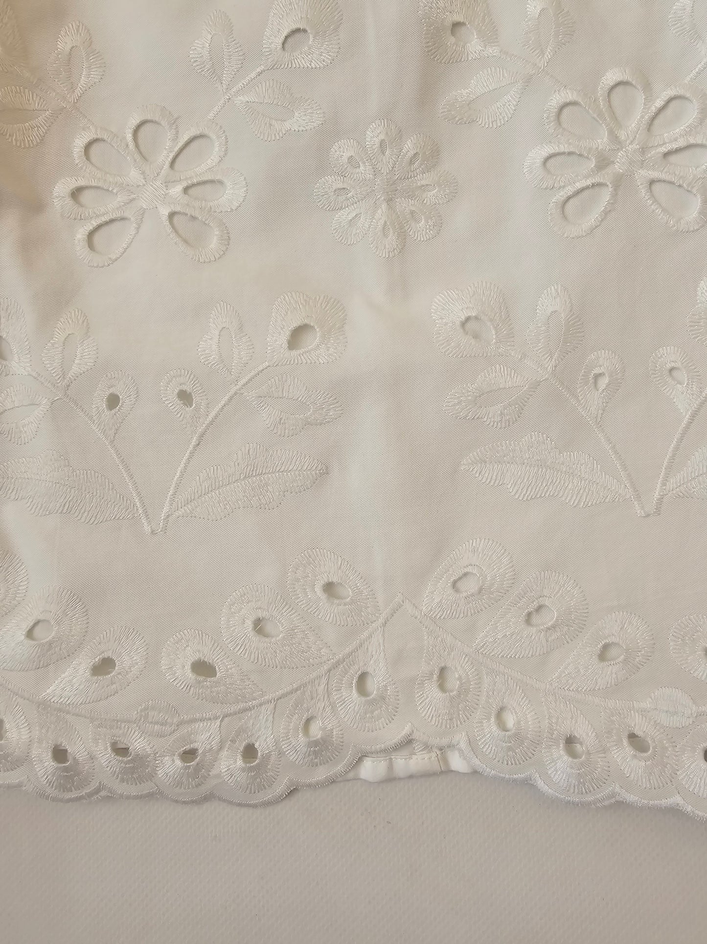 Blusa Perforada Flores