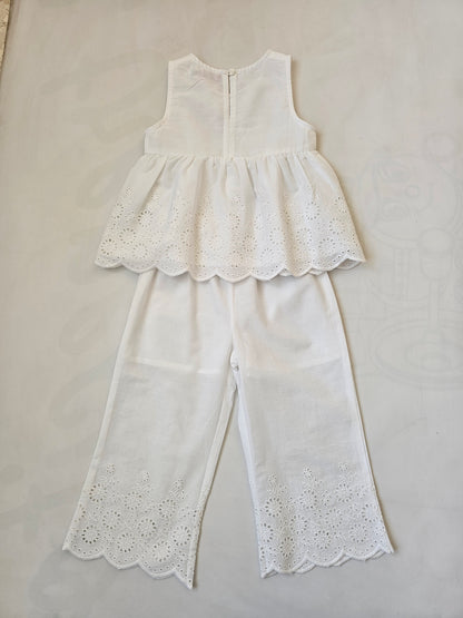 Conjunto Perforado Encanto