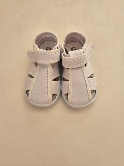 Zapatillas de lona con aberturas laterales