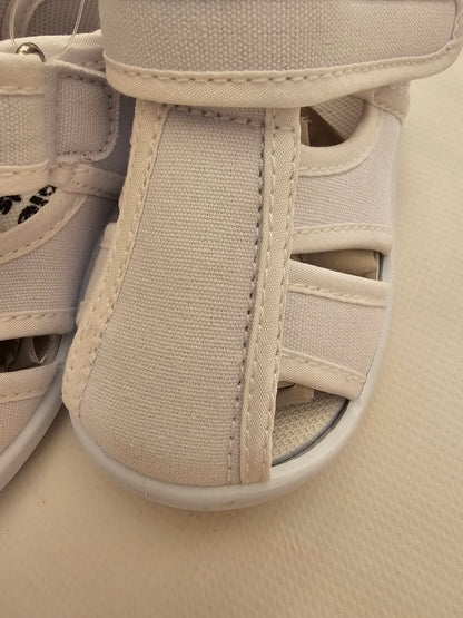 Zapatillas de lona con aberturas laterales